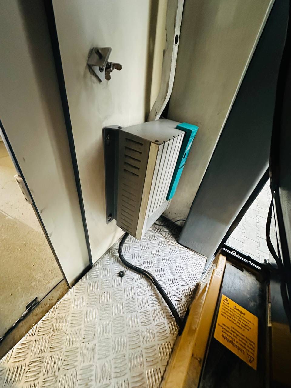 Mercedes sprinter 313 originala fabricata în Germania de Borko - Imagine 3