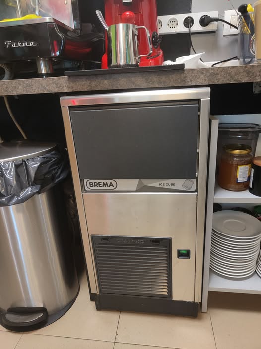 Masina de gheta si filtru