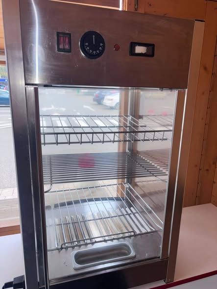 Vitrina calda 