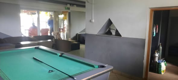 Vând sau închiriez  spațiu comercial dotat  - Imagine 2