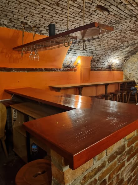 Bistro în Centrul Istoric al Brașovului - Imagine 4