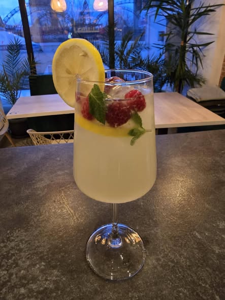 Diverse modele pahare- Limonadă/cocktailuri - Imagine 3