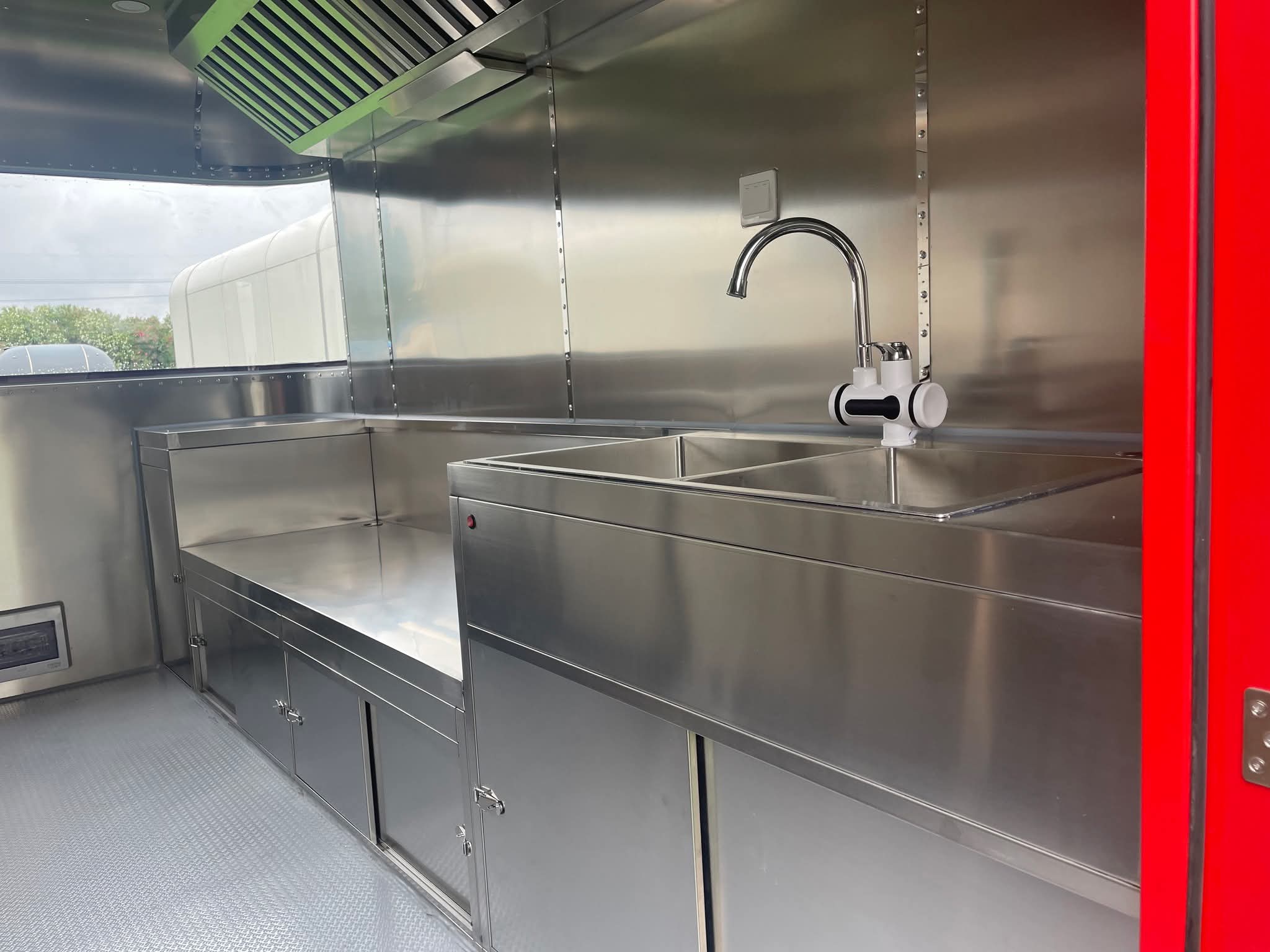 Remorca foodtruck - Imagine 2