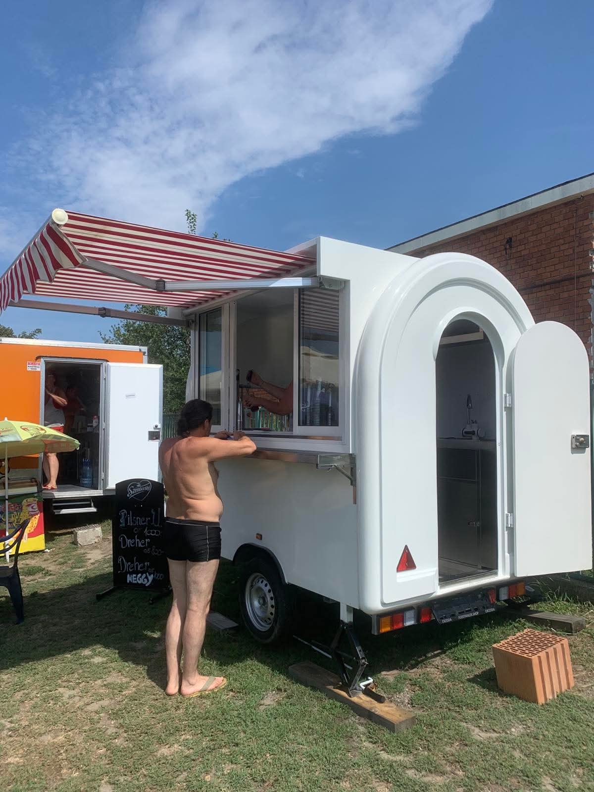 Remorca foodtruck - Imagine 2