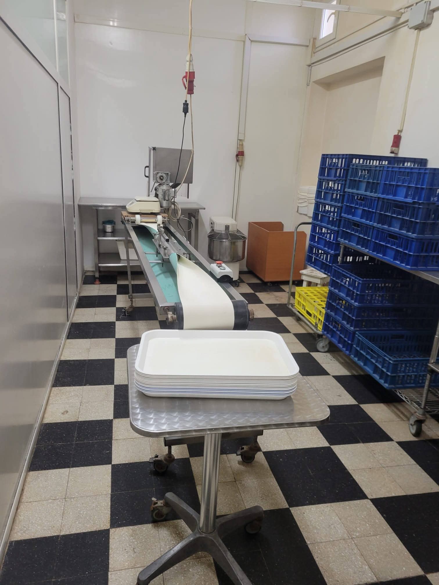 Utilaje covrigarie , lazi, chiuveta, banda - Imagine 5