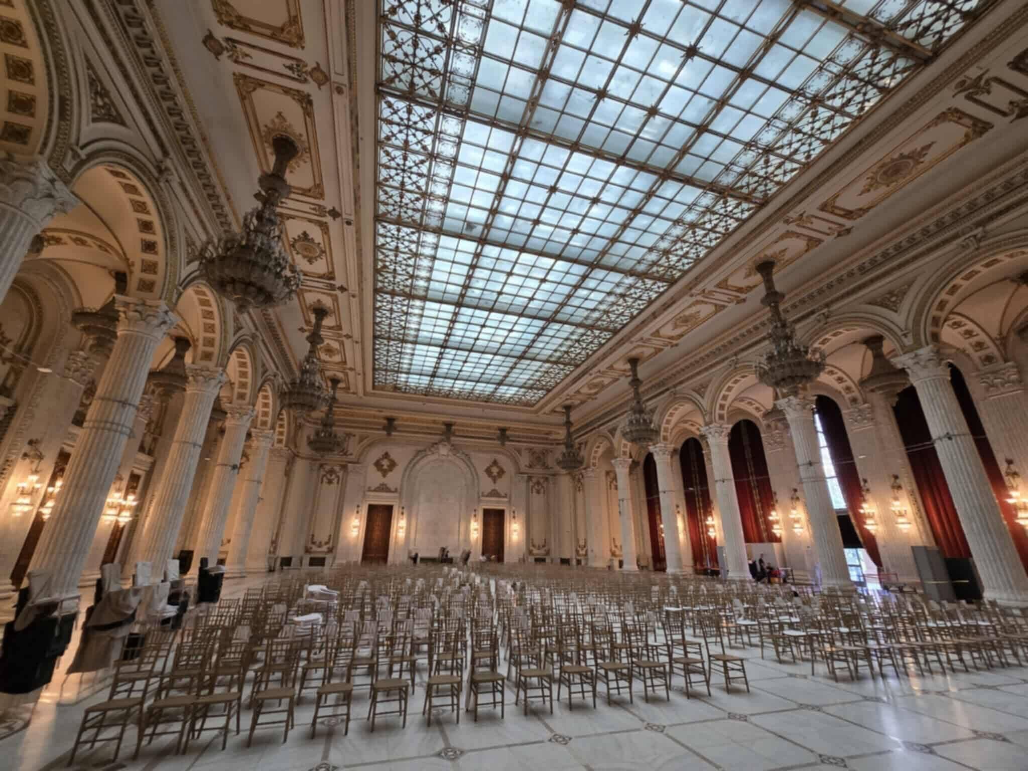 Scaune chiavari lemn - Imagine 2