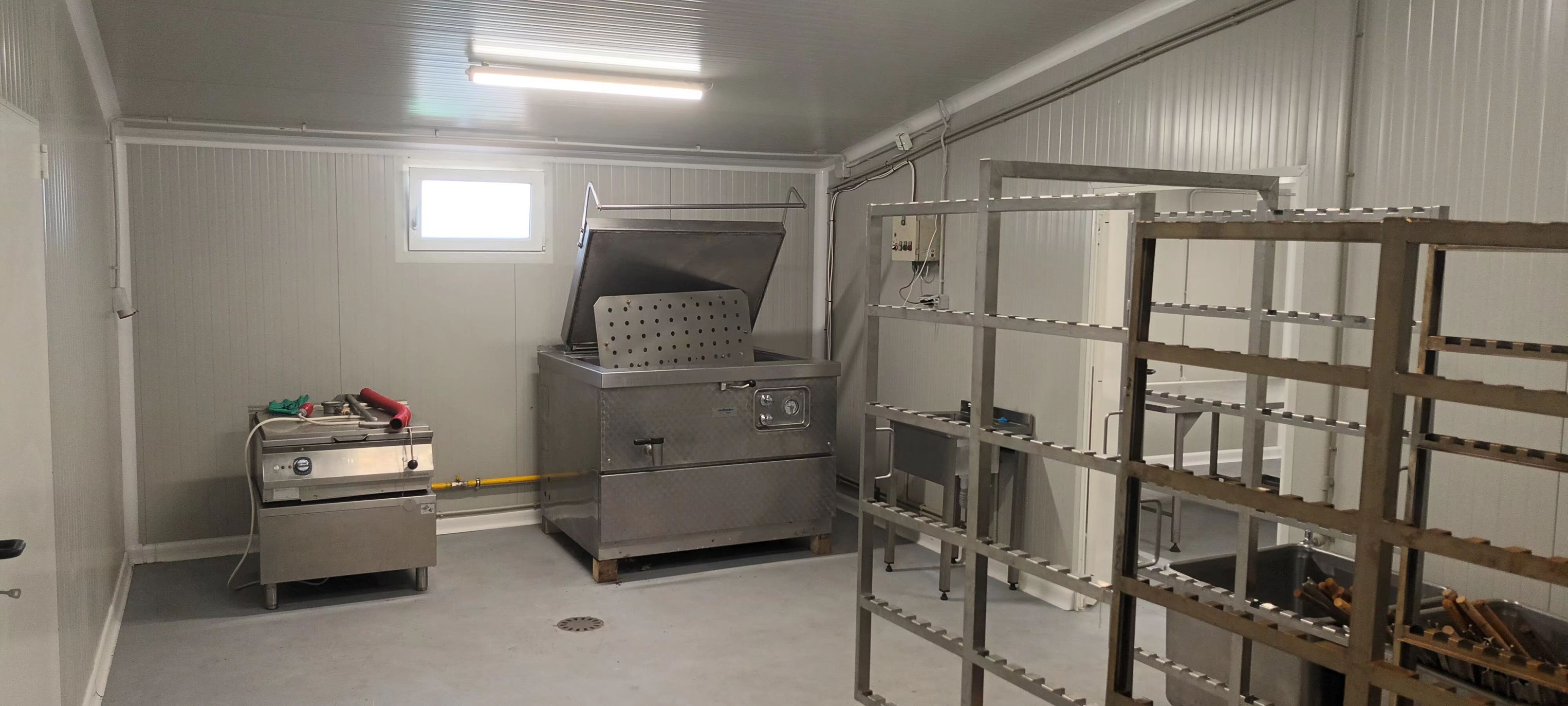 Carmangerie NOUĂ cu Abator- Investiție în industria cărnii - Imagine 8