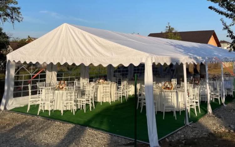 Închiriez corturi,masina frigorifica,vitrine,dozatoare ,pentru evenimente - Imagine 2