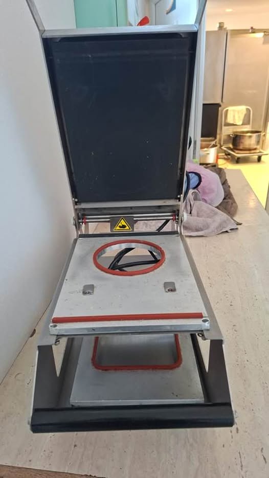 Masina de ambalat cu termosudare!