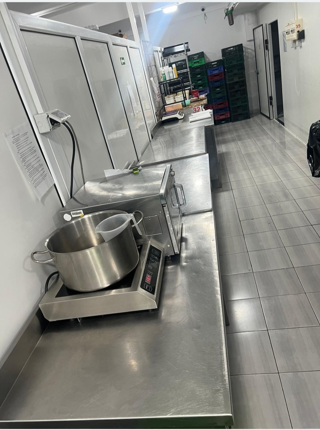 Închiriez sau Vând spațiu Laborator Cofetarie&Catering 310mp - Imagine 2