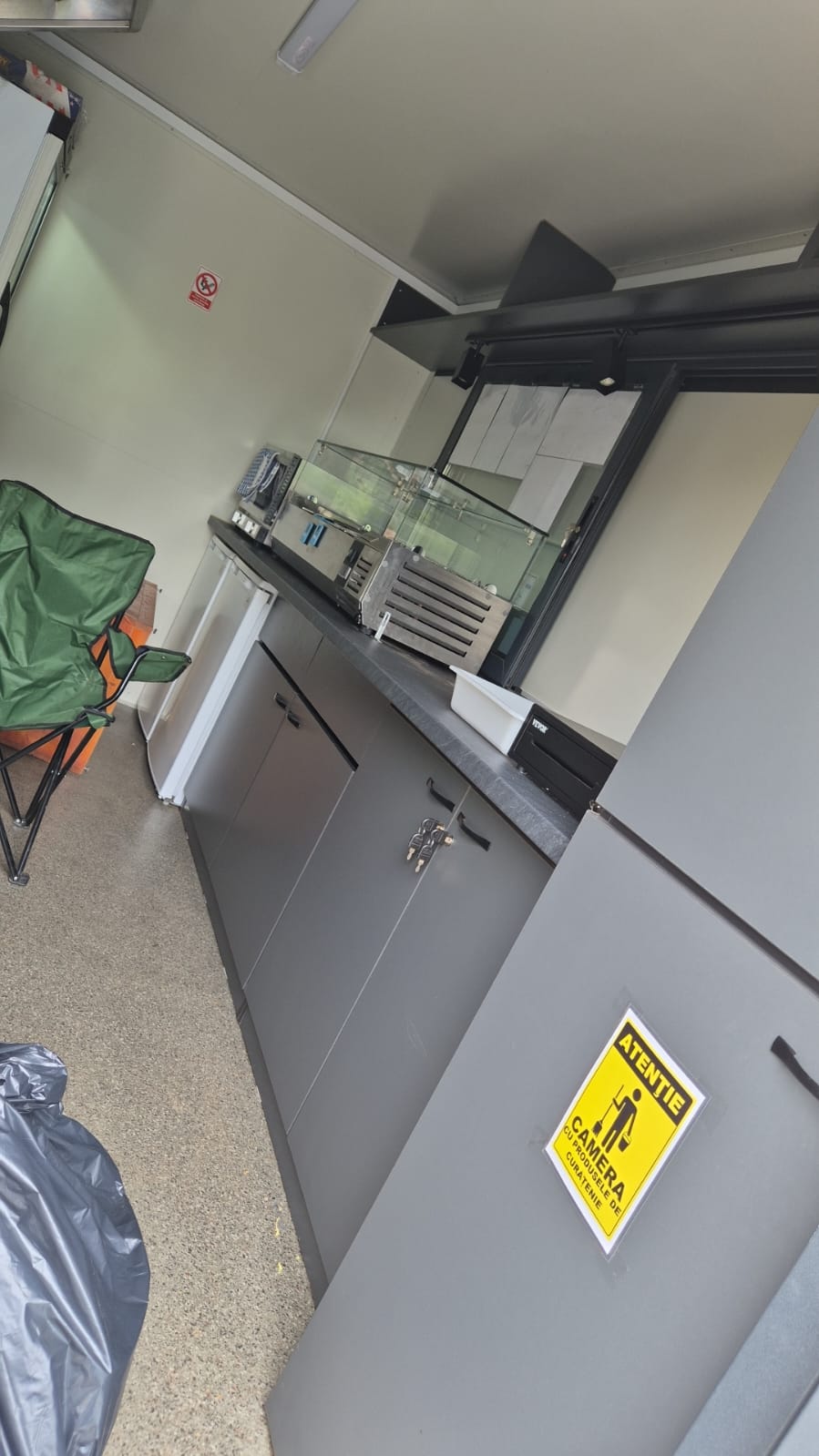 Rulota food truck full echipată  - Imagine 3