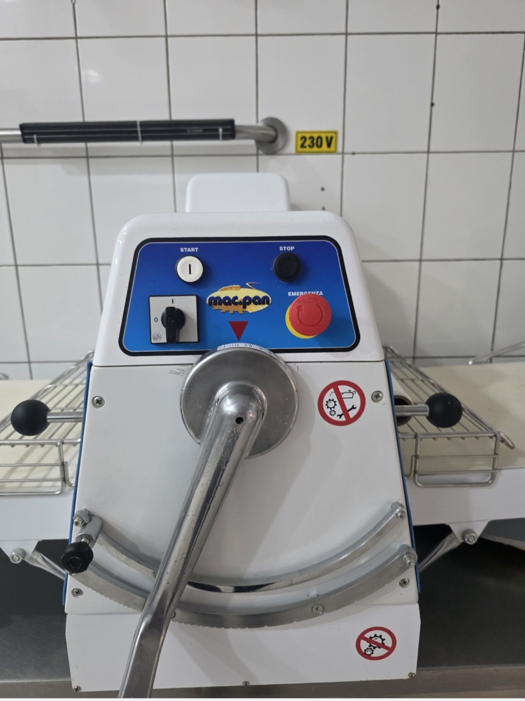 Vanzare Mașină Turat puțin folosită 