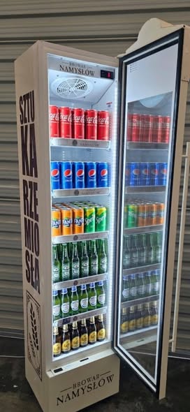 Vitrina frigorifica verticala cu LED – ideala bauturi HoReCa | Galati
