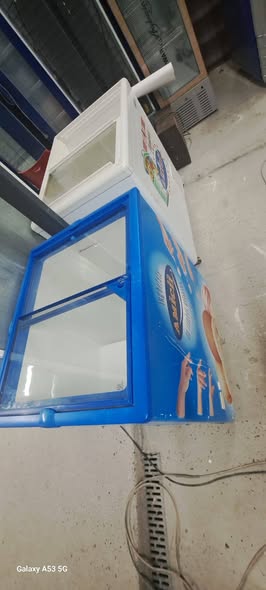 Lada frigorifica inghetata cu capac sticla – ideala magazin / terasa | Galati