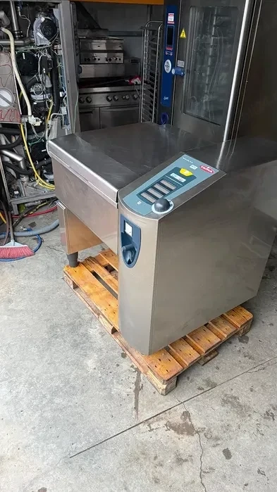 Tigaie basculantă Rational Frima 100L – gătire sub presiune, profesională