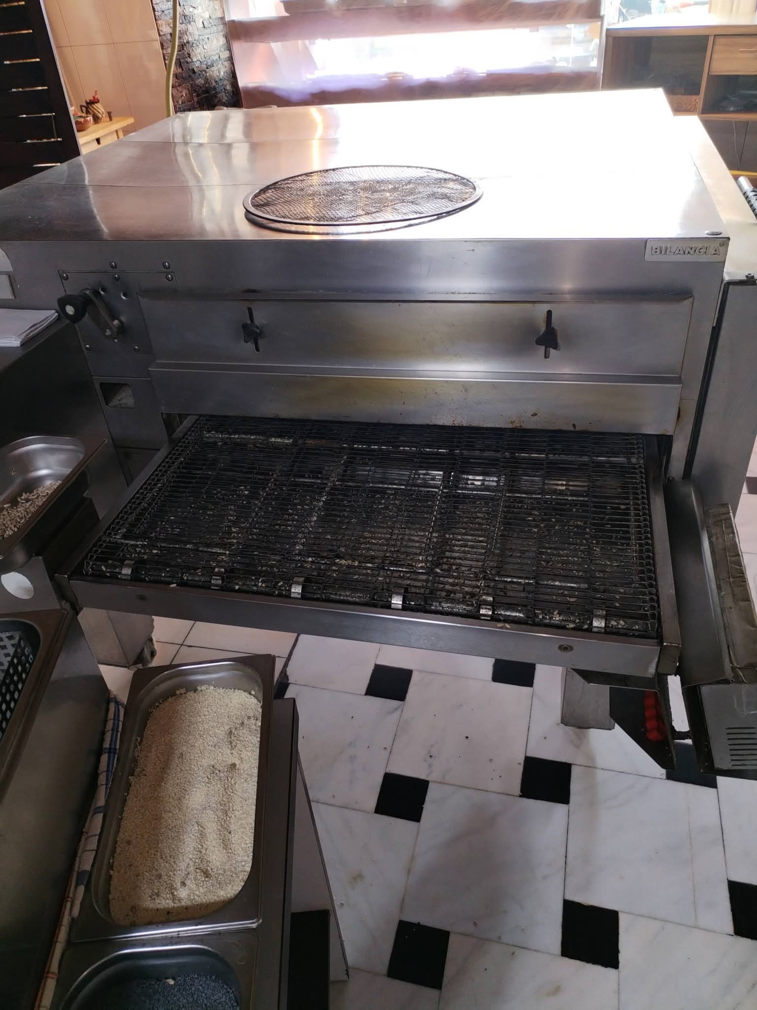Pachet complet productie covrigi si panificatie – Cuptor Moretti Forni + hota profesionala inox - Imagine 4