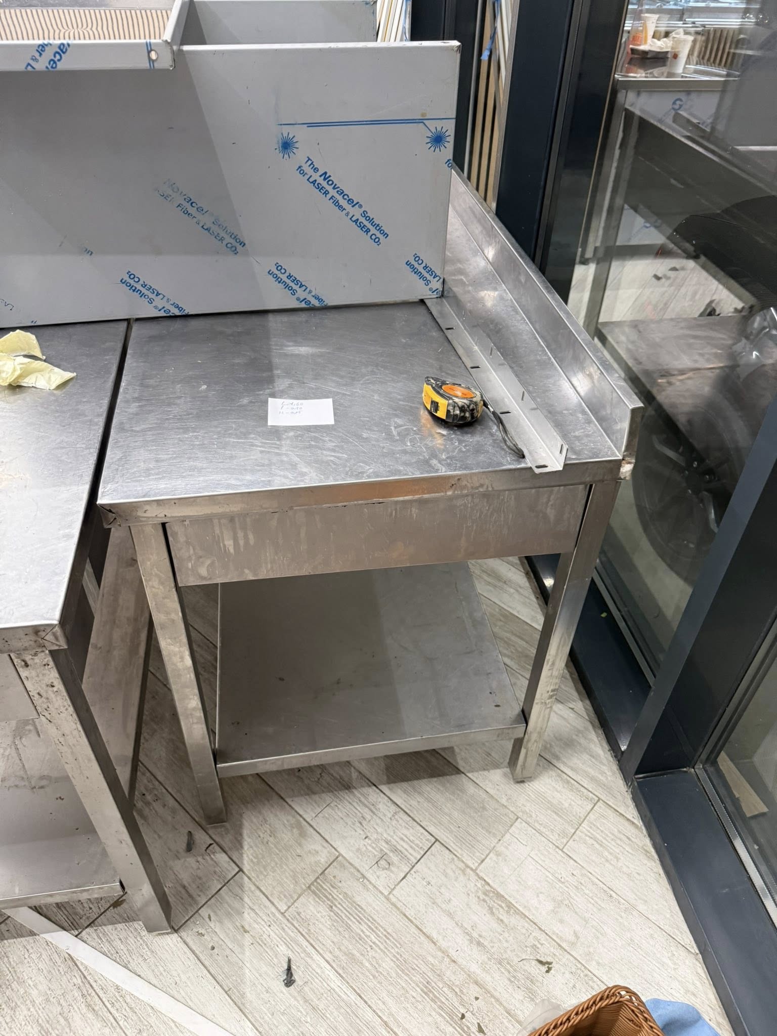 Vand mese profesionale din inox pentru restaurante, catering, cofetarii, patiserii sau fast-food. - Imagine 3