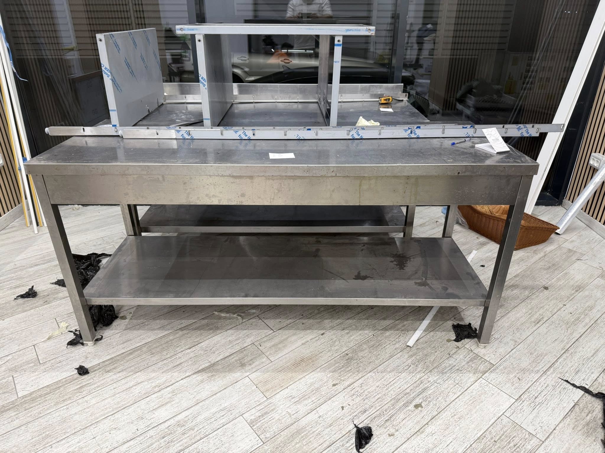 Vand mese profesionale din inox pentru restaurante, catering, cofetarii, patiserii sau fast-food. - Imagine 4