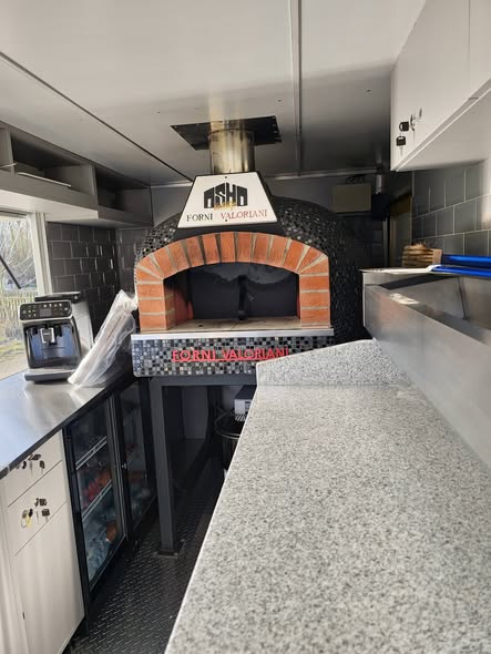 Pizzerie mobila complet echipata Mercedes Sprinter rulota food-truck - Imagine 4