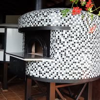 Cuptor profesional pe lemne pentru pizza – ideal pentru pizzerii, restaurante si fast-food - Imagine 2