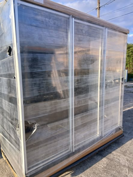 Vitrine frigorifice verticale profesionale – supermarket, magazin alimentar, horeca – Timisoara