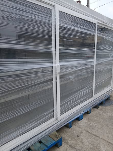 Vitrine frigorifice verticale profesionale – supermarket, magazin alimentar, horeca – Timisoara - Imagine 2