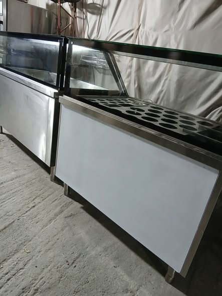 Vitrina frigorifica profesionala pentru ingrediente pizza, shaorma si fast-food - Imagine 2