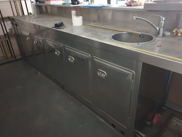 Bar frigorific inox profesional cu chiuveta si 5 usi – Gasparini Italia – horeca premium - Imagine 3
