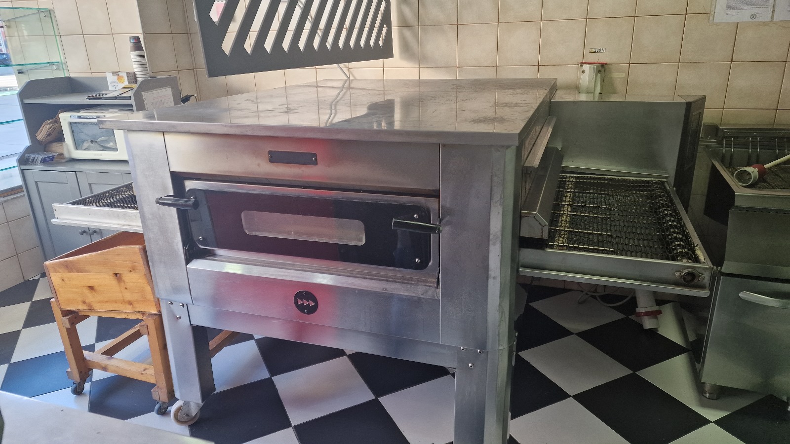 Cuptor tip tunel electric 24,4 kW cu banda de 80 cm