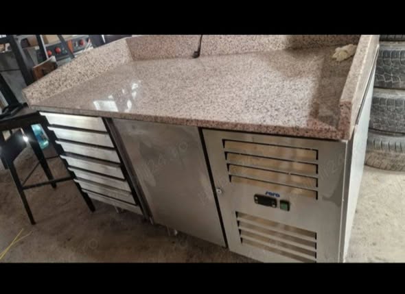 Masa rece + masa neutra profesionala pentru pizza cu blat granit inox – stare foarte buna