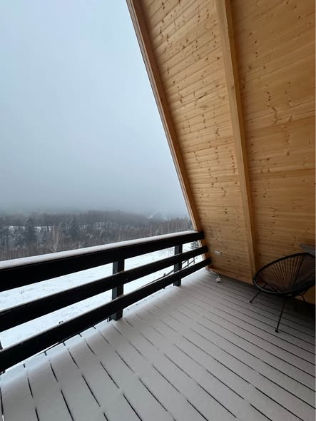 Afacere la cheie de vanzare – Complex cabanute turistice in Moieciu de Jos - Brasov - Imagine 3