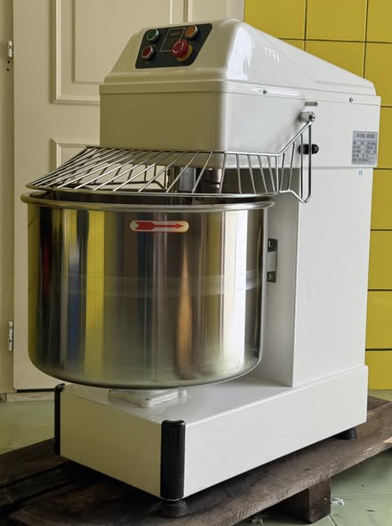 Malaxor spiral profesional HS60 – 64L, NOU, cu garantie