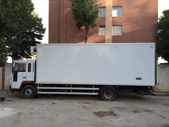 Bucatarie mobila profesionala Volvo complet utilata – food truck horeca – autorizata DSV – 25.000 euro - Imagine 2