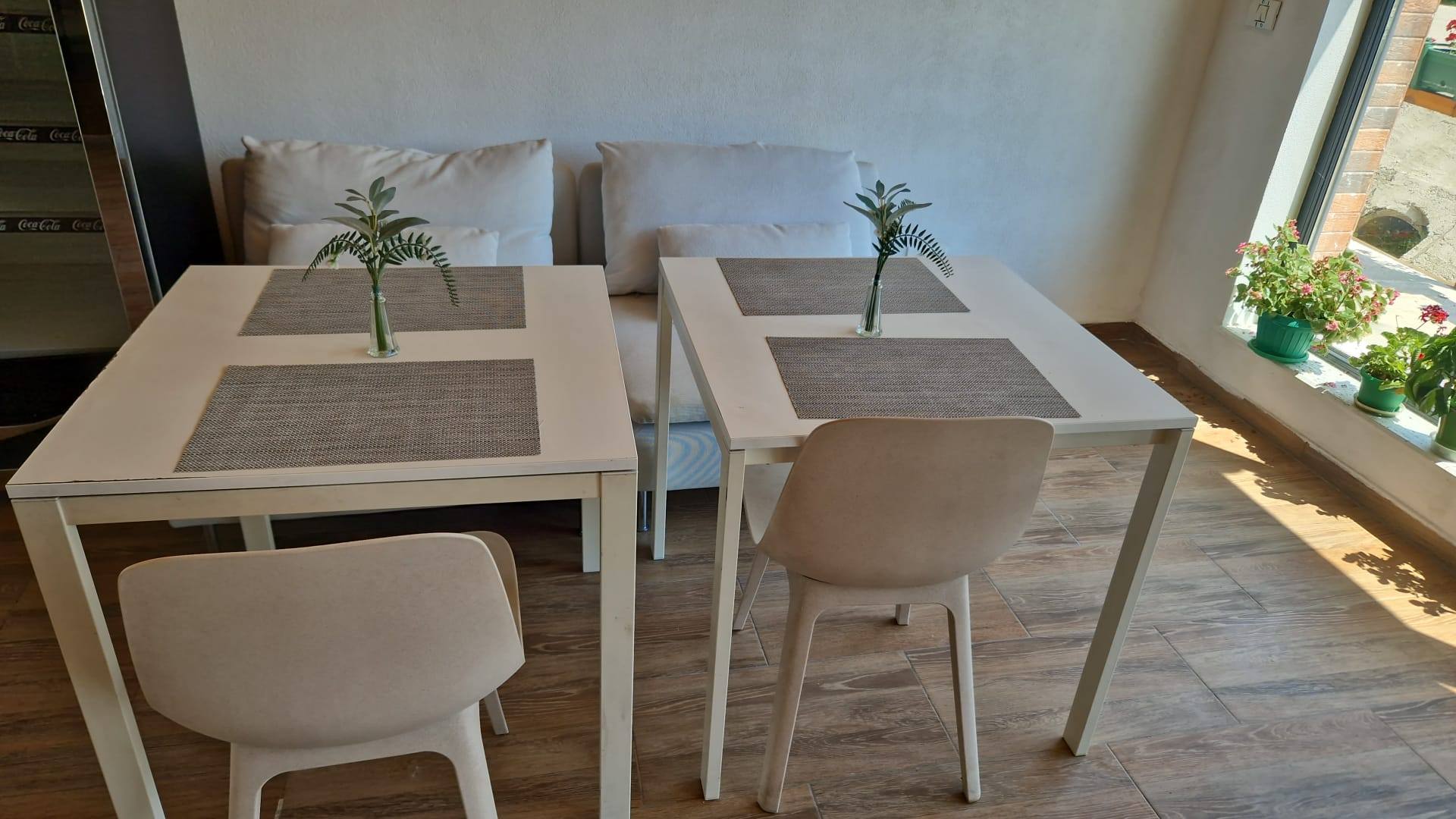Set mobilier horeca complet – canapele, mese si scaune – ideal lounge sau cafenea - Imagine 2