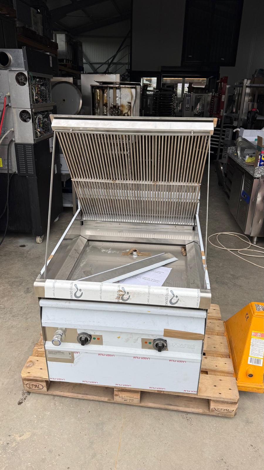 Gratar profesional electric pe apă Arris linia 900 nou