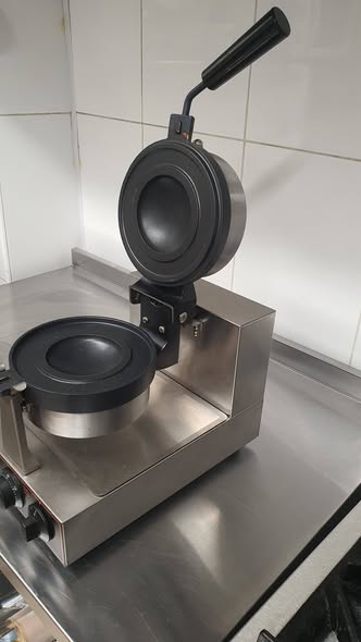 Plita electrica profesionala pentru burgeri clipsati, UFO burger, OZN burger si Egg Waffle | HoReCa - Imagine 2