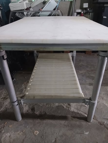 Masa profesionala inox pentru transare si preparare – 1.80 x 1.10 m