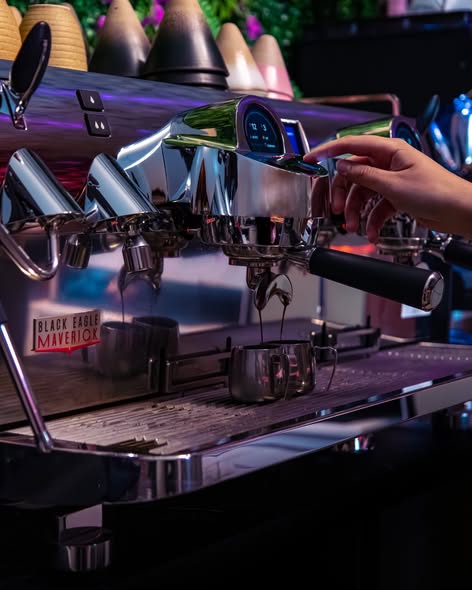 Victoria Arduino Black Eagle Maverick Gravimetric T3 2 Grupuri – Espressor Specialty Coffee Premium