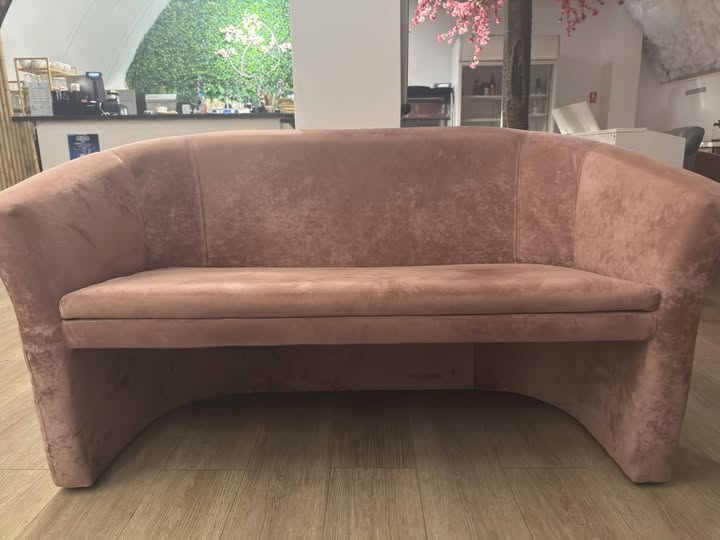 Canapele velvet roz pentru cafenea, lounge sau beauty cafe – design premium modern