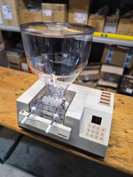 Dozator automat pentru creme – ideal pentru cofetarie, patiserie si productie horeca