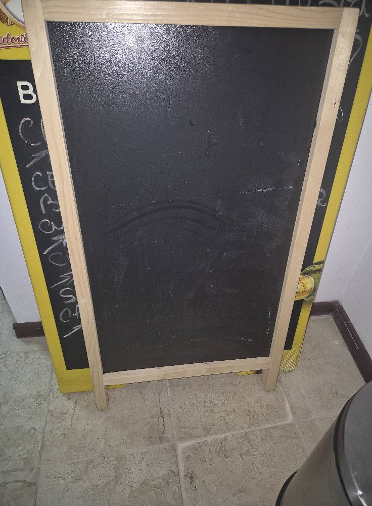Tabla meniu tip blackboard pentru restaurant, cafenea sau fast-food – ideala pentru afisare oferte