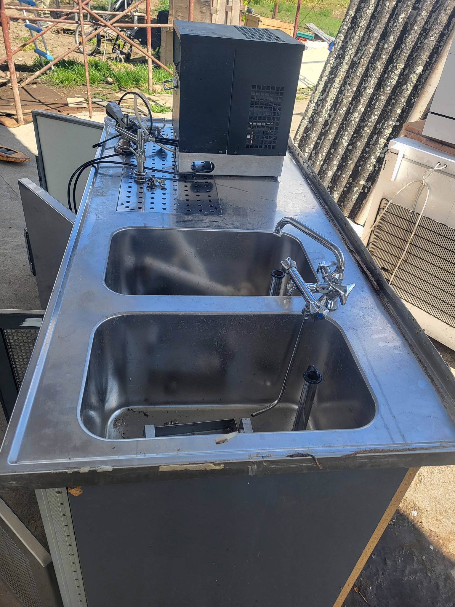 Bar profesional inox cu chiuveta dubla si racitor incorporat – ideal pentru pub, terasa sau restaurant - Imagine 2