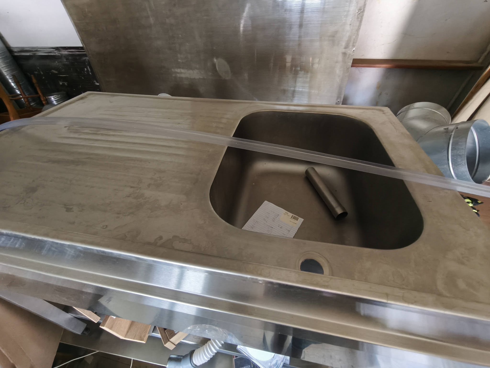 Masa inox cu spalator profesional si lada depozitare – HoReCa