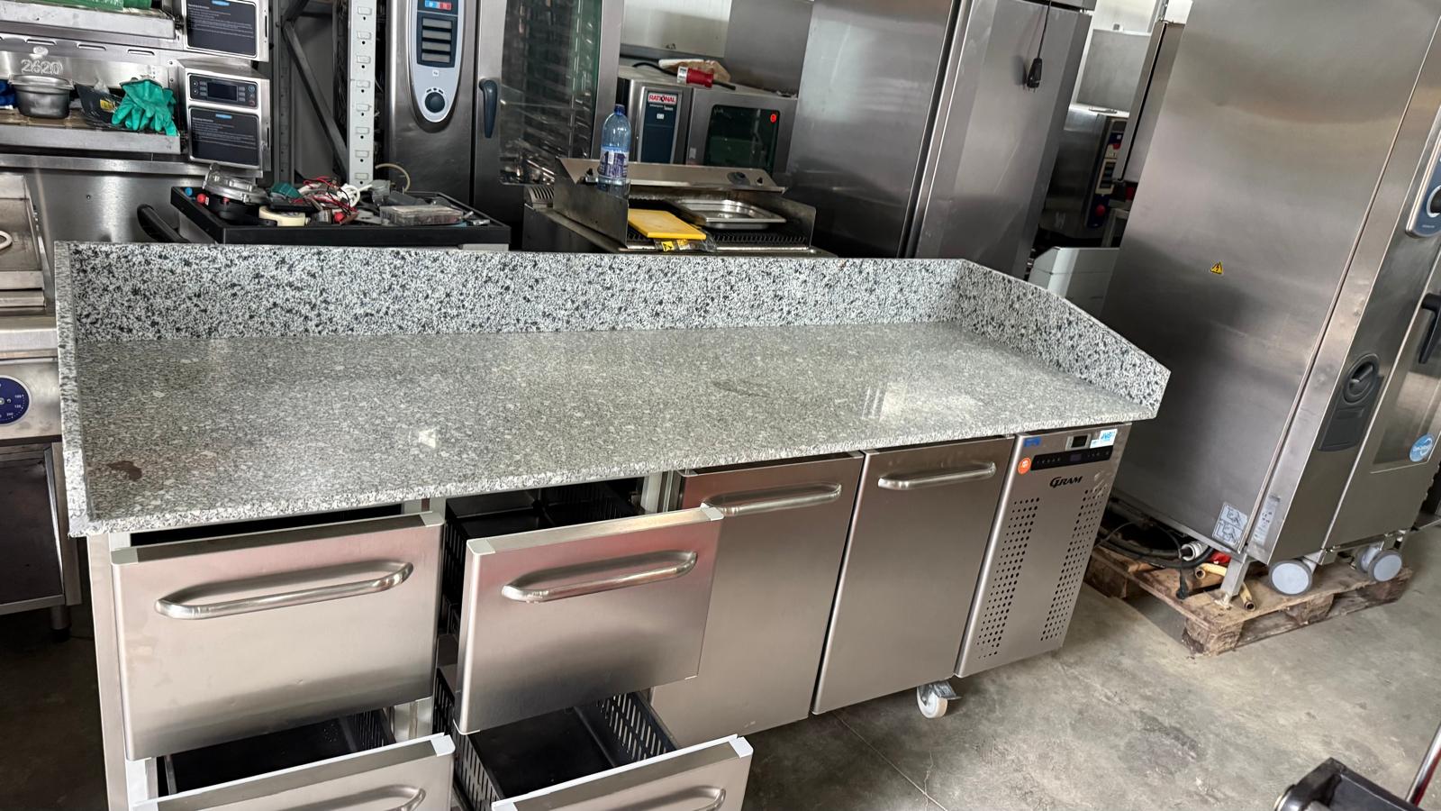 Masa frigorifica pizza blat Ganit cu 4 sertare si 2 uși 2200x750x900h Gram - Imagine 2