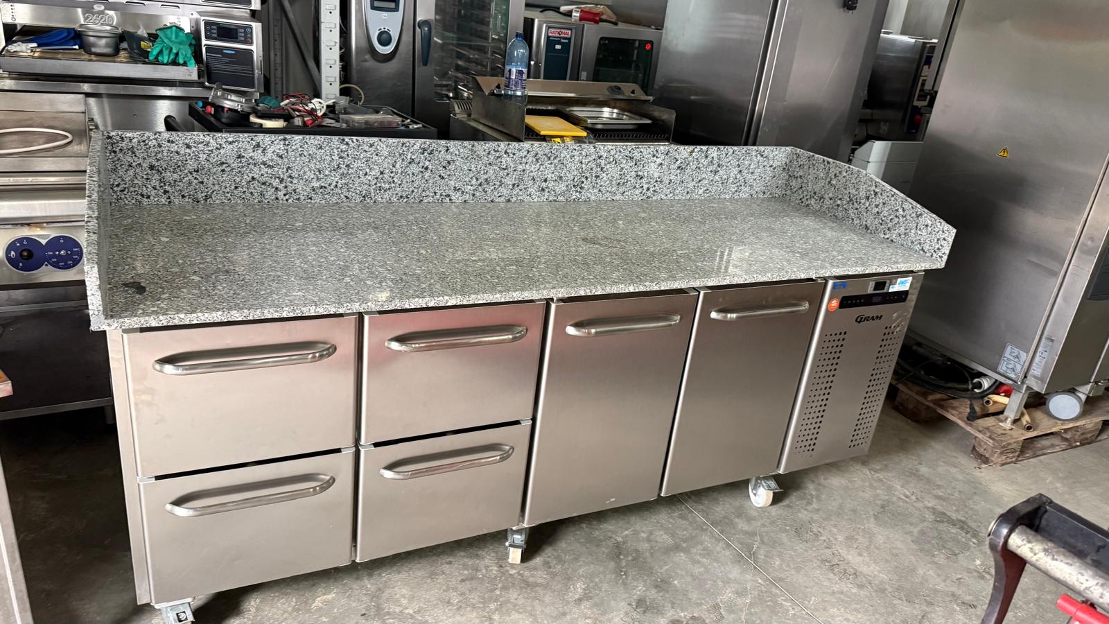 Masa frigorifica pizza blat Ganit cu 4 sertare si 2 uși 2200x750x900h Gram - Imagine 5
