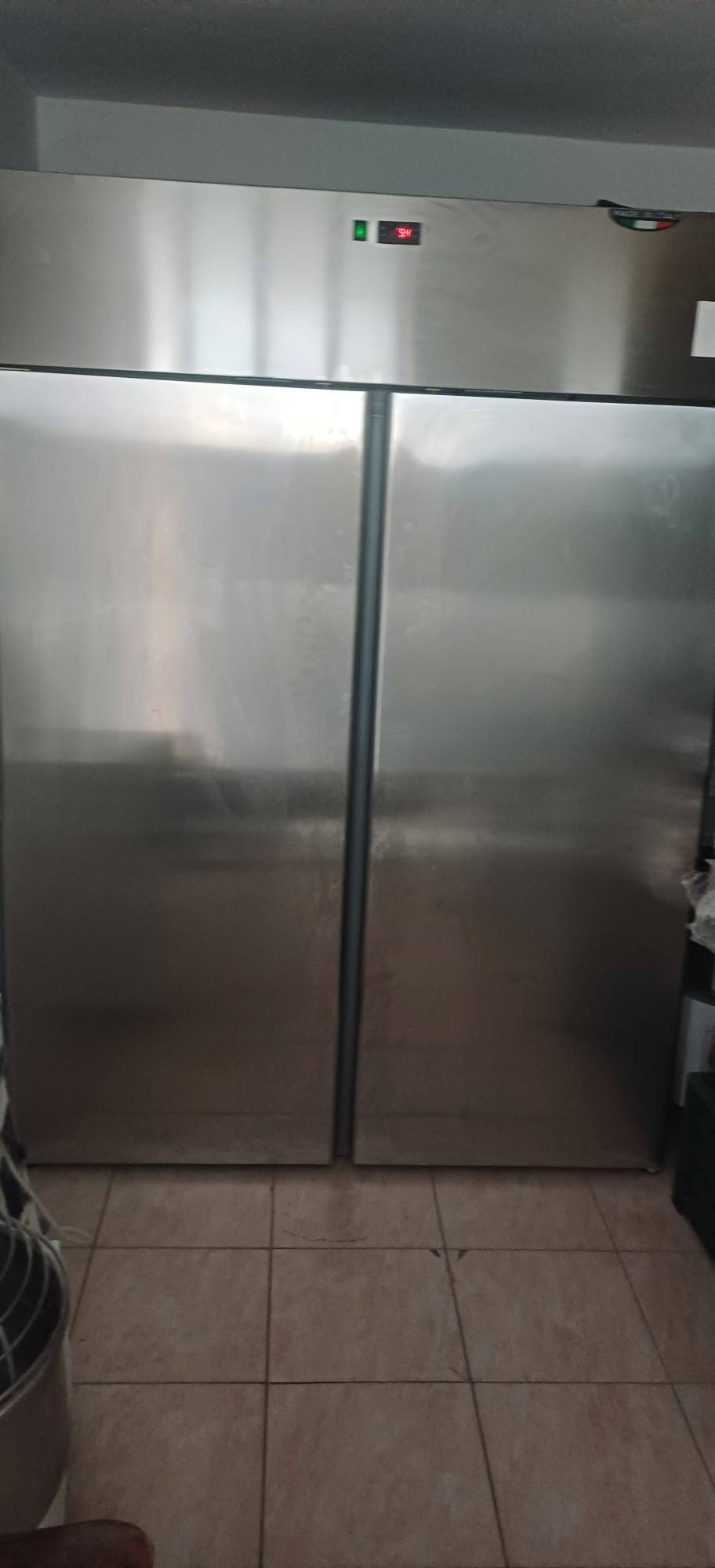 Dulap frigorific profesional inox cu 2 usi – capacitate mare frigider