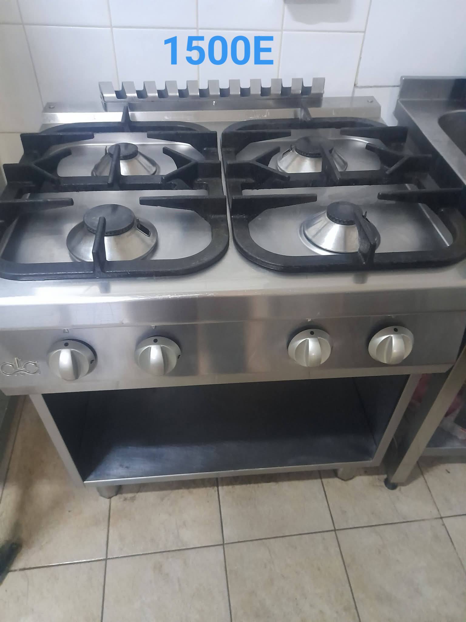Aragaz profesional pe gaz cu 4 ochiuri – inox
