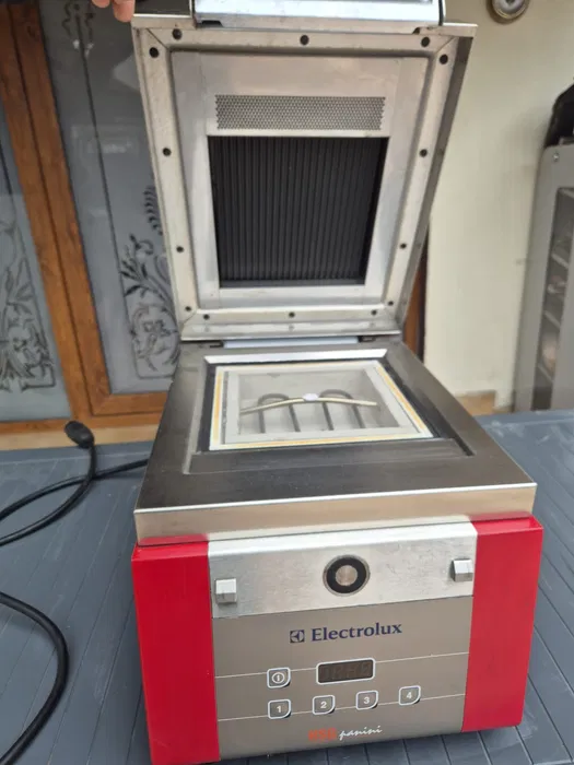 Electrolux HSG Panini Profesional cu Microunde – Grill High Speed pentru Fast-Food & HoReCa