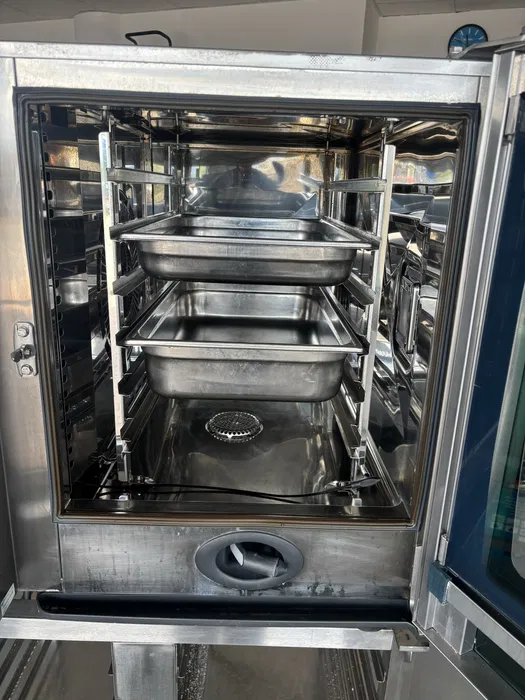 Cuptor Profesional Rational 6 Tavi cu Abur – Echipament HoReCa de Top - Imagine 3