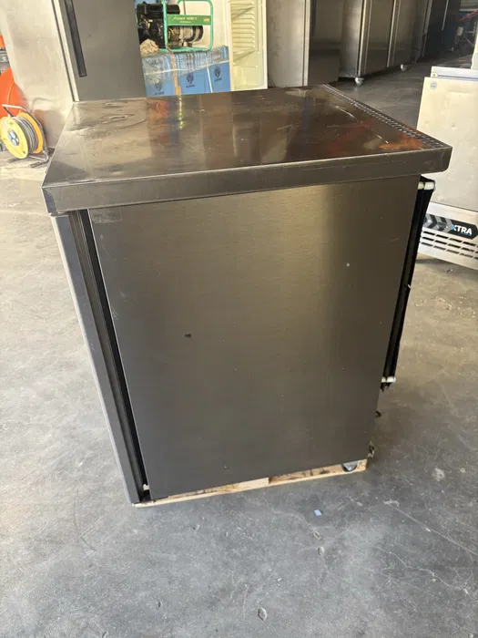 Frigider Profesional pentru Bar Foster – Refrigerare Fiabila pentru HoReCa - Imagine 3